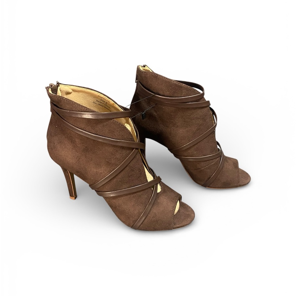 NWT JOURNEE COLLECTION Samara Bootie